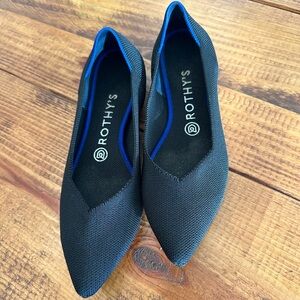Rothy’s Point solid black womens 8.5
